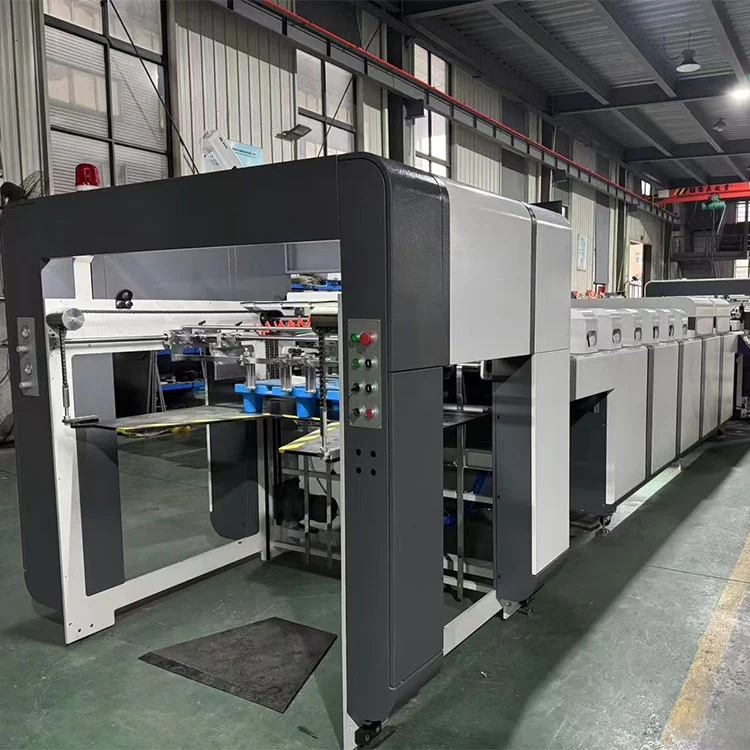 ອັດຕະໂນມັດ ເຈ້ຍຫນາບາງໆ UV Oil Varnish Machine